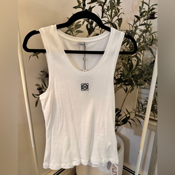 NWT Loewe White Tank Top
Anagram tank top in cotton Size XL - Picture 11 of 12